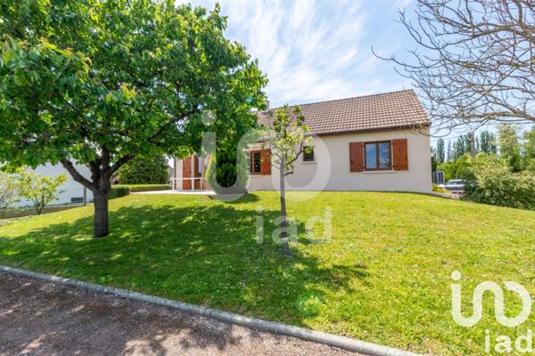 Maison 4 pièces de 89 m² à Lorris (45260)