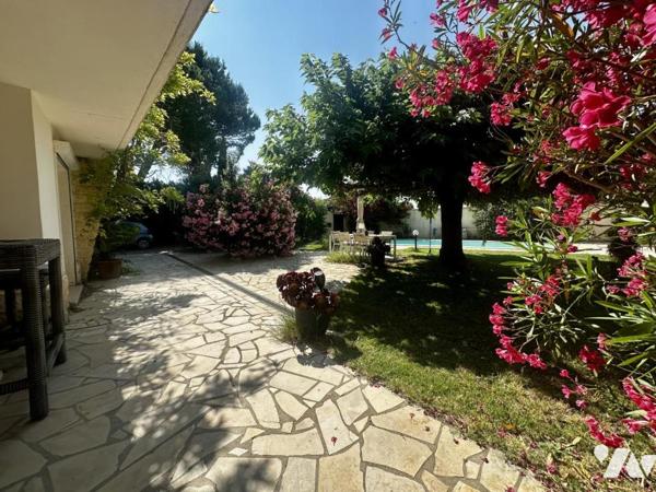 Maison 6 chambres jardin piscine