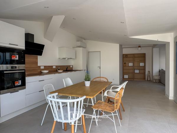 Maison
                                                                                                                                                                                                                                                                                                                        5 pièce(s)                                                                                                                                                                                                          3 chambre(s)                                                                                                                                                                                                          119  m²