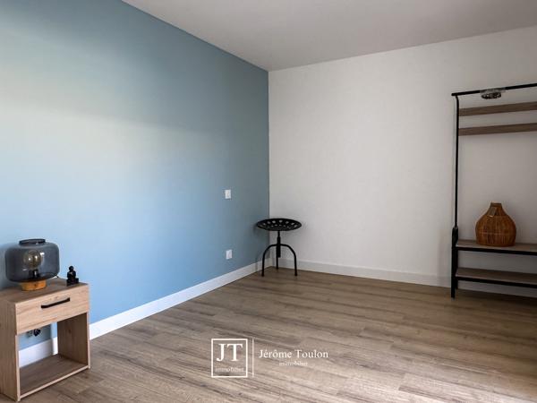 Maison
                                                                                                                                                                                                                                                                                                                        5 pièce(s)                                                                                                                                                                                                          3 chambre(s)                                                                                                                                                                                                          119  m²