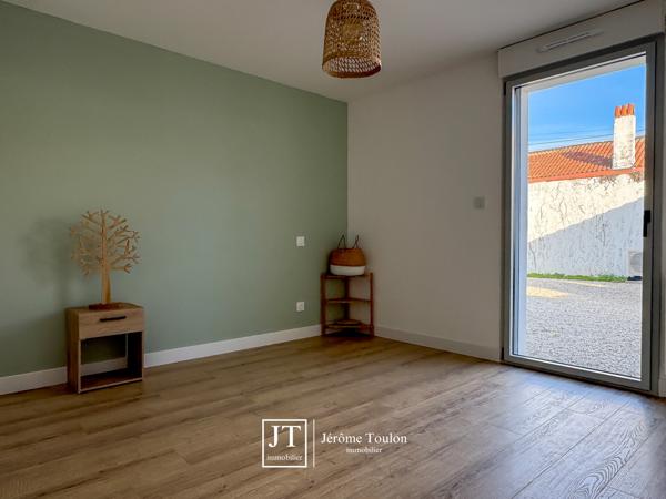 Maison
                                                                                                                                                                                                                                                                                                                        5 pièce(s)                                                                                                                                                                                                          3 chambre(s)                                                                                                                                                                                                          119  m²