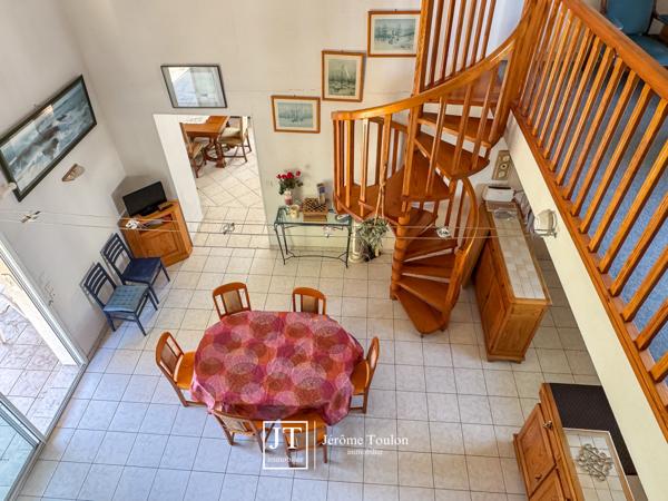 Maison
                                                                                                                                                                                                                                                                                                                        5 pièce(s)                                                                                                                                                                                                          4 chambre(s)                                                                                                                                                                                                          146  m²
