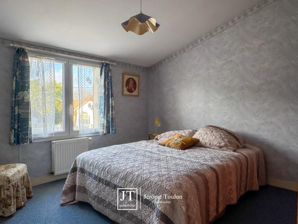 Maison
                                                                                                                                                                                                                                                                                                                        5 pièce(s)                                                                                                                                                                                                          4 chambre(s)                                                                                                                                                                                                          146  m²