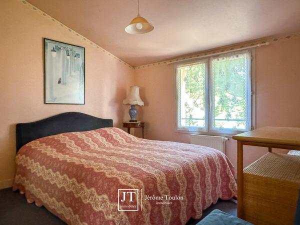 Maison
                                                                                                                                                                                                                                                                                                                        5 pièce(s)                                                                                                                                                                                                          4 chambre(s)                                                                                                                                                                                                          146  m²