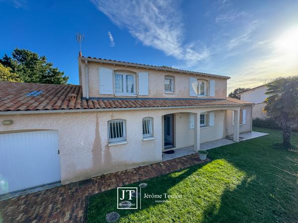 Maison
                                                                                                                                                                                                                                                                                                                        5 pièce(s)                                                                                                                                                                                                          4 chambre(s)                                                                                                                                                                                                          146  m²