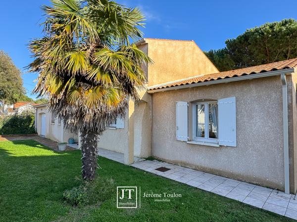 Maison
                                                                                                                                                                                                                                                                                                                        5 pièce(s)                                                                                                                                                                                                          4 chambre(s)                                                                                                                                                                                                          146  m²
