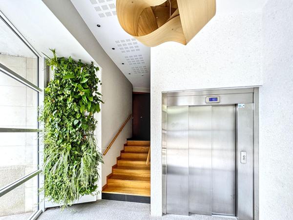 Appartement T4- Nantes -79 m2/balcon/Parking,  
Nantes 44100