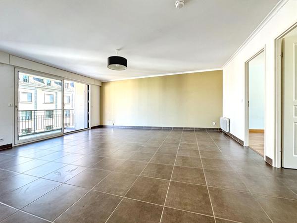 Appartement T4- Nantes -79 m2/balcon/Parking,  
Nantes 44100