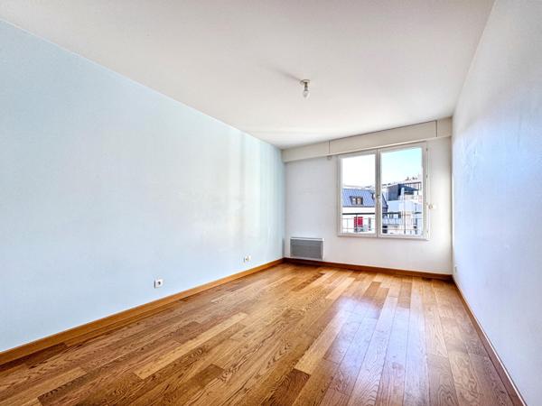 Appartement T4- Nantes -79 m2/balcon/Parking,  
Nantes 44100