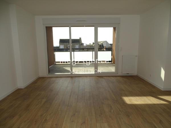 Appartement à FOUGERES, 35300 - 4 pièces 92m²