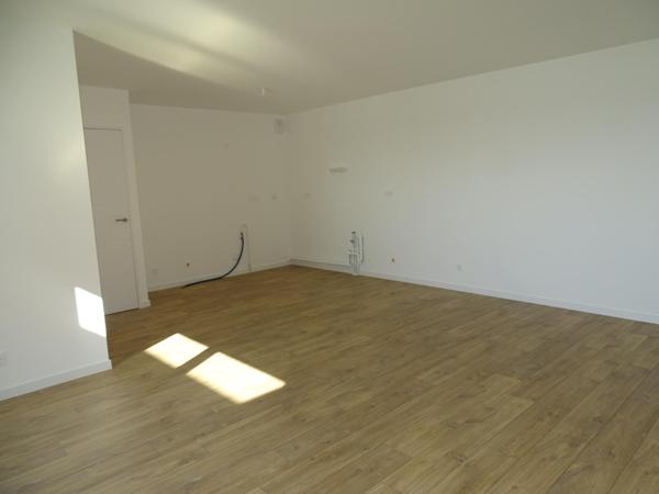 Appartement à FOUGERES, 35300 - 4 pièces 92m²