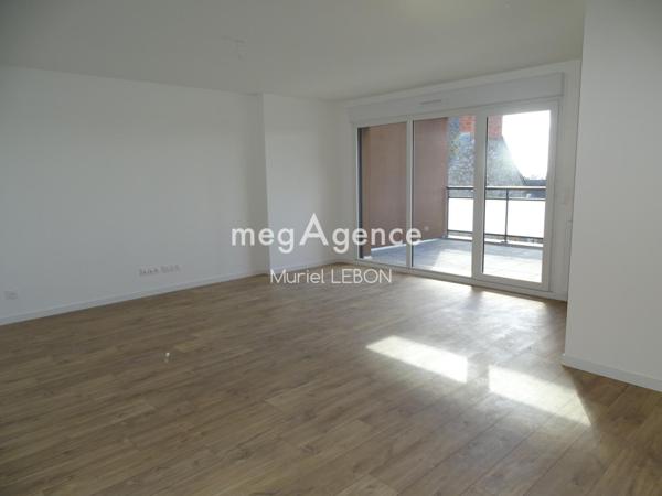 Appartement à FOUGERES, 35300 - 4 pièces 92m²