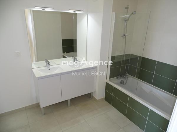 Appartement à FOUGERES, 35300 - 4 pièces 92m²