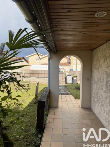 Maison à vendre 5 pièces 103 m² Saint-Yzan-de-Soudiac