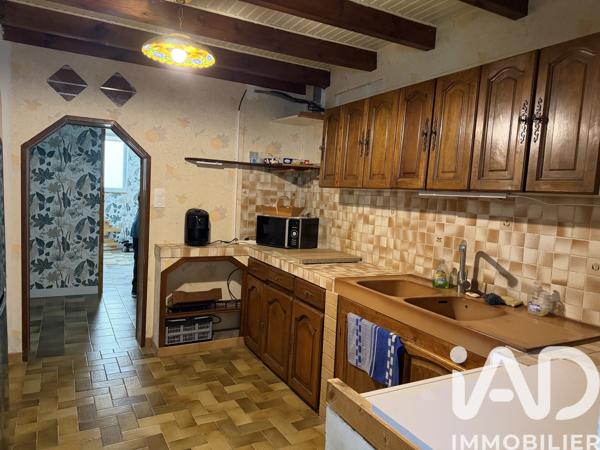 Maison à vendre 5 pièces 103 m² Saint-Yzan-de-Soudiac