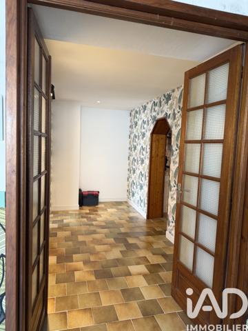 Maison à vendre 5 pièces 103 m² Saint-Yzan-de-Soudiac
