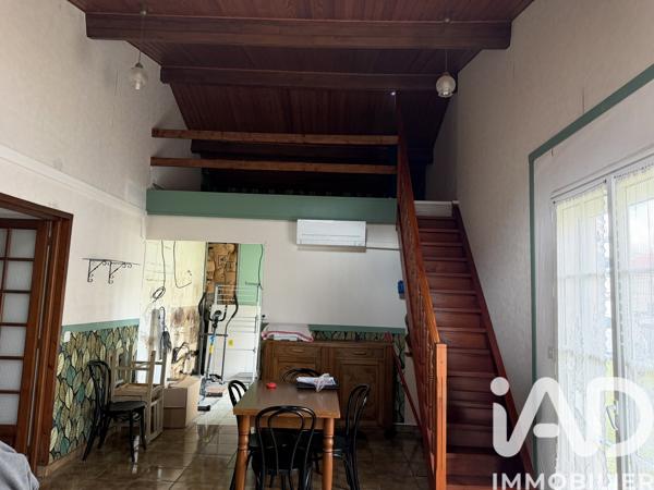 Maison à vendre 5 pièces 103 m² Saint-Yzan-de-Soudiac