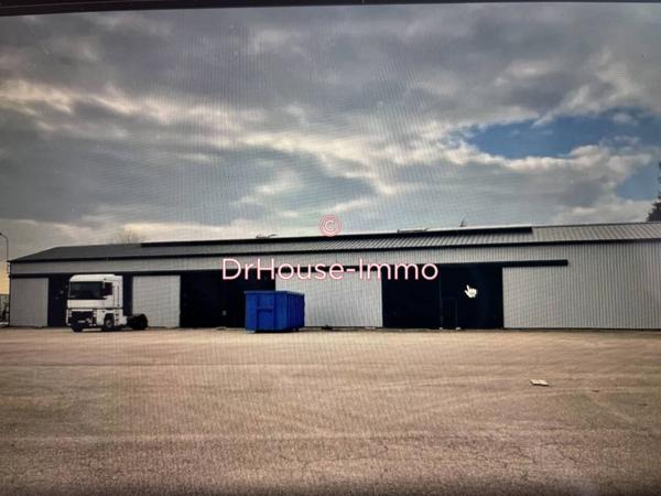 Bureau à vendre 4 pièces de 1 800 m²