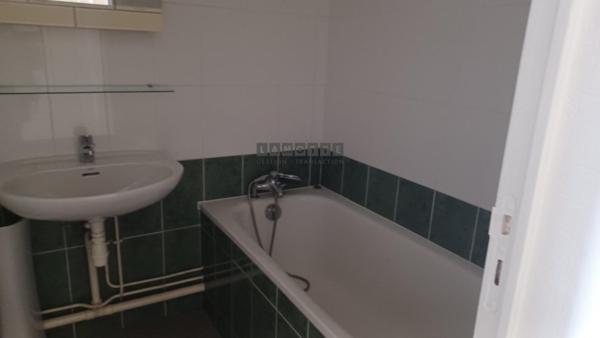 Appartement à louer 4 pièces - 77 m²