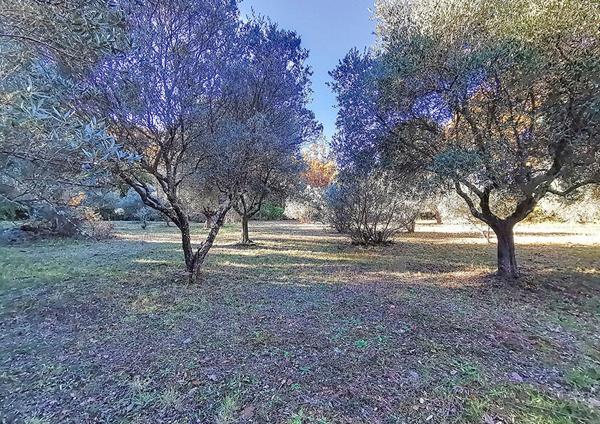 Pignans (83790) Cabanon à vendre à Pignans - Référence Vm1230-NA0609