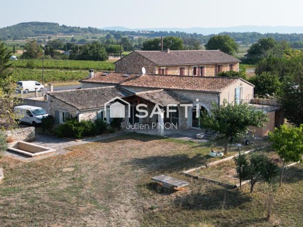 Propriété d'Exception à Roussillon: Domaine Privé avec Potentiel Agricole