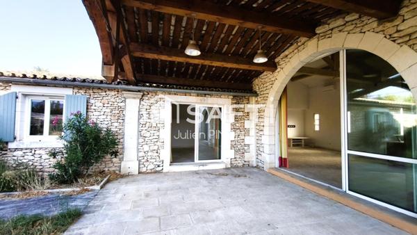 Propriété d'Exception à Roussillon: Domaine Privé avec Potentiel Agricole