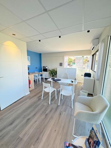 SAINT CYPRIEN VILLAGE - IMMEUBLE - 235 m² - Deux appartements F4 et local commercial - Jardins et Garages
