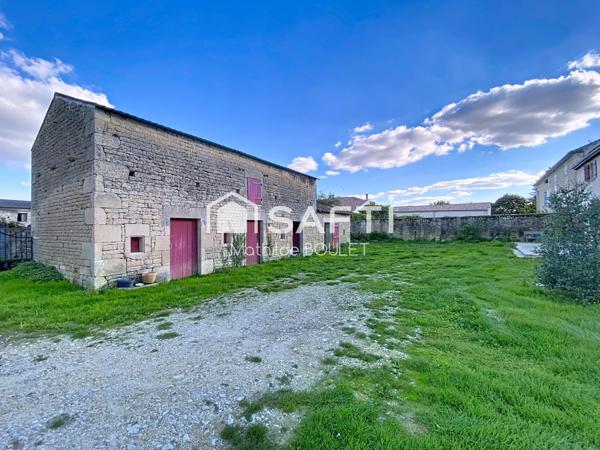 Maison charentaise rénovée, 5 chambres et dépendance