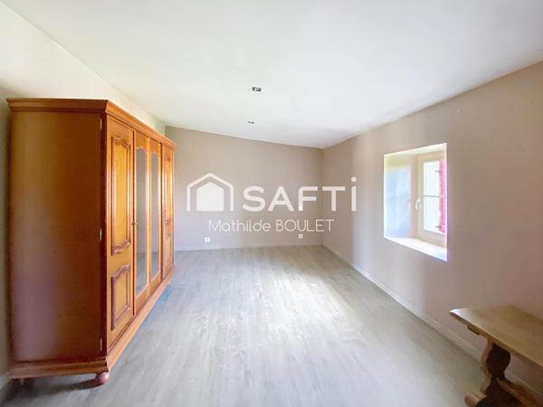 Maison charentaise rénovée, 5 chambres et dépendance