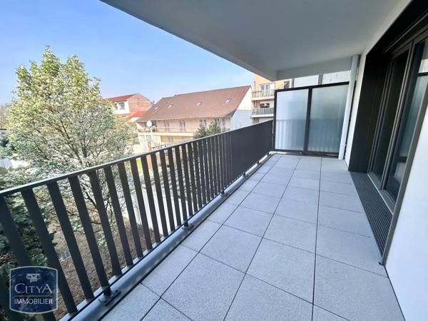 Appartement à louer 4 pièces 80.01m² Bobigny (93000)
