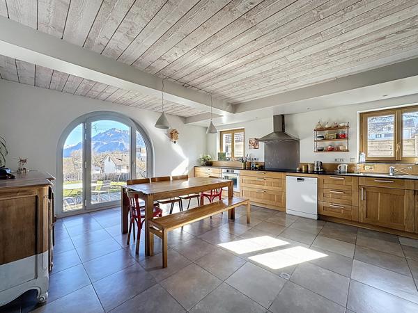 Maison 5 pièces - 147 m² Exclusivité efficity