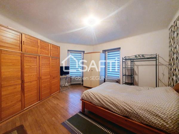 Maison de centre bourg intégralement rénovée avec possibilité de créer 2 à 3 appartements supplémentaires