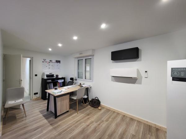 Local Commercial
        
        - 320 m² 291 600 € *