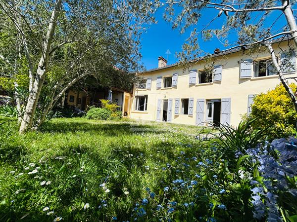 Maison Vic En Bigorre 5 pièce(s) 190 m2
