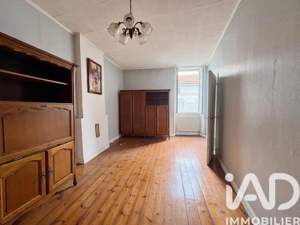 Maison à vendre 6 pièces 161 m² Châteauneuf-sur-Charente