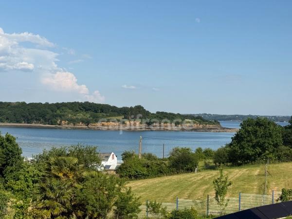 Maison d’architecte avec vue mer – Un bien rare à Plougastel