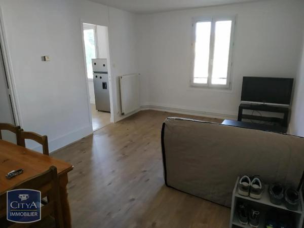 Appartement à louer 2 pièces 50m² Crêches-sur-Saône (71680)