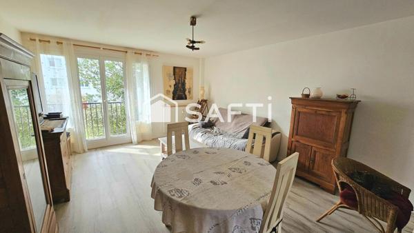 Spacieux, au calme, en plein centre-ville !