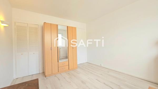 Spacieux, au calme, en plein centre-ville !