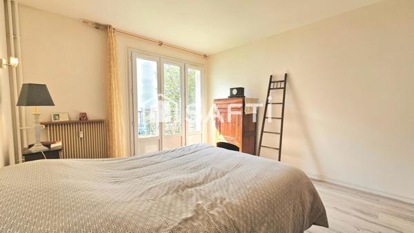 Spacieux, au calme, en plein centre-ville !