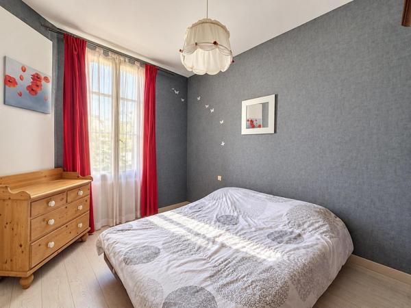 BEGLES Double Echoppe de 144m2 avec jardin, garage et studio indépendant