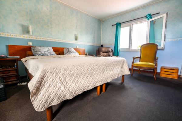 À vendre 452 000€ – Ensemble immobilier composé de 2 maisons indépendantes avec piscine – Saint-André (97440)