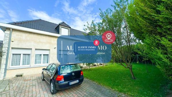 Large maison individuelle en retrait de rue de 282 m2 hab sur un terrain de 650 m2