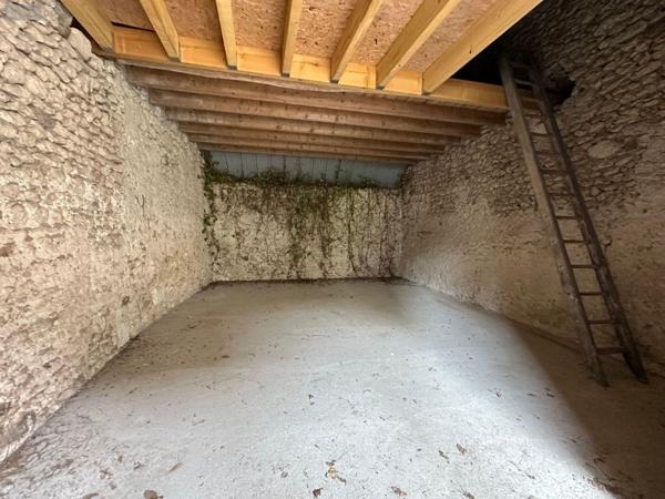 Maison à vendre à Chissay-en-Touraine dans le Loir-et-Cher (41400), ref : 12101/1301   
CENTRE BOURG