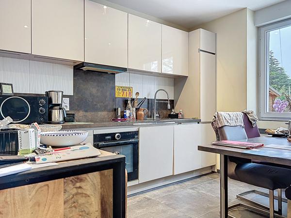 Maison Trégourez, 2 chambres possibilité de troisième, piscine chauffée, garage et atelier