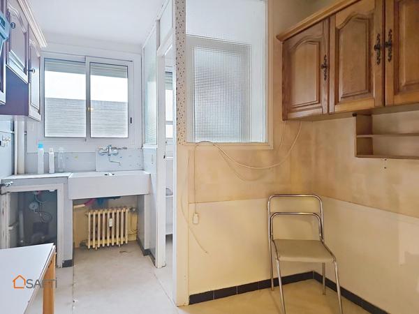 Centre ville proche polygone appartement avec garage et cave