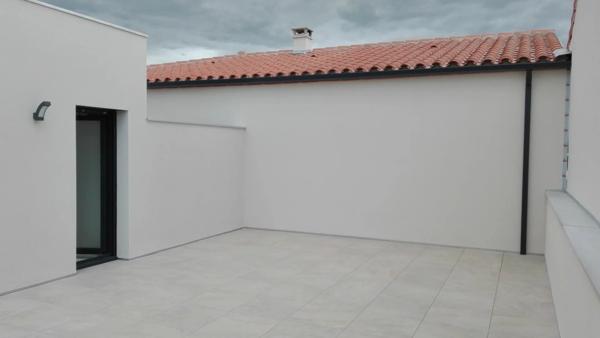 Vente                                                      Villa
                        
                     12 pièces                      273 m2                     à Villeneuve-de-la-Raho