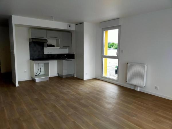 THEIX – Appartement T3 avec 2 parkings