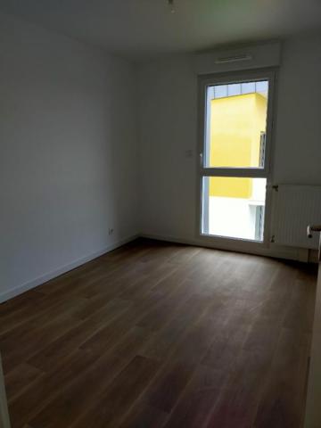 THEIX – Appartement T3 avec 2 parkings