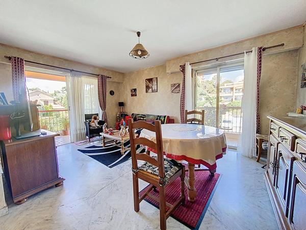 Saint Laurent Du Var 2/3 pièce(s) dernier étage